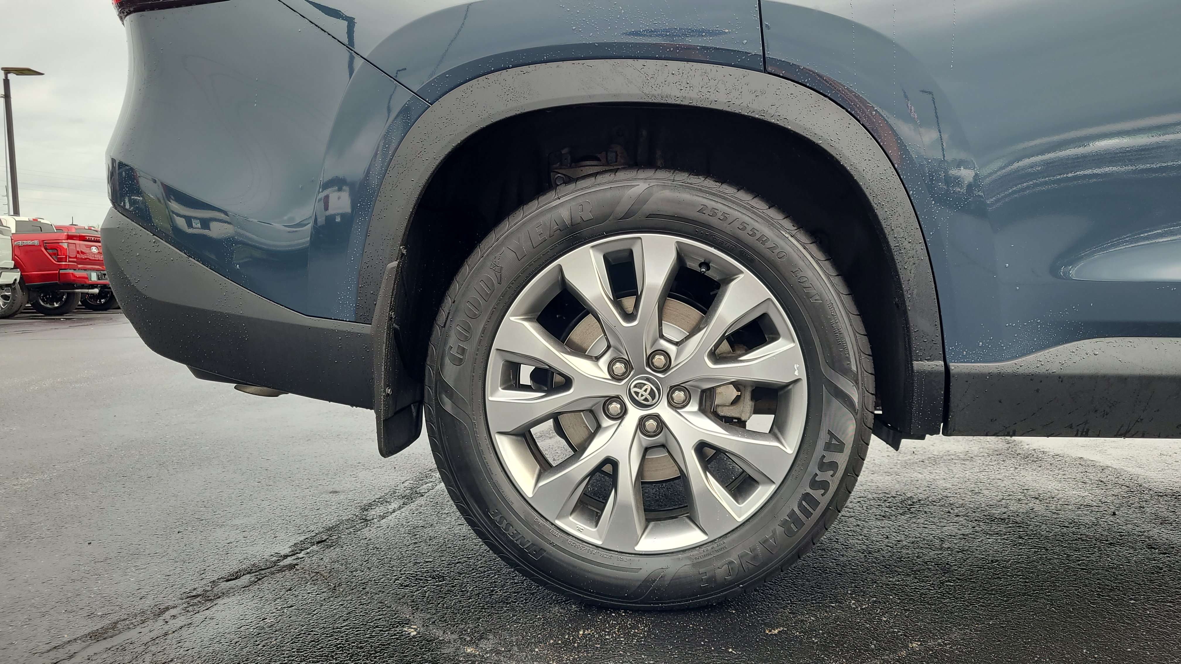 Used 2024 Toyota Grand Highlander AWD image 11