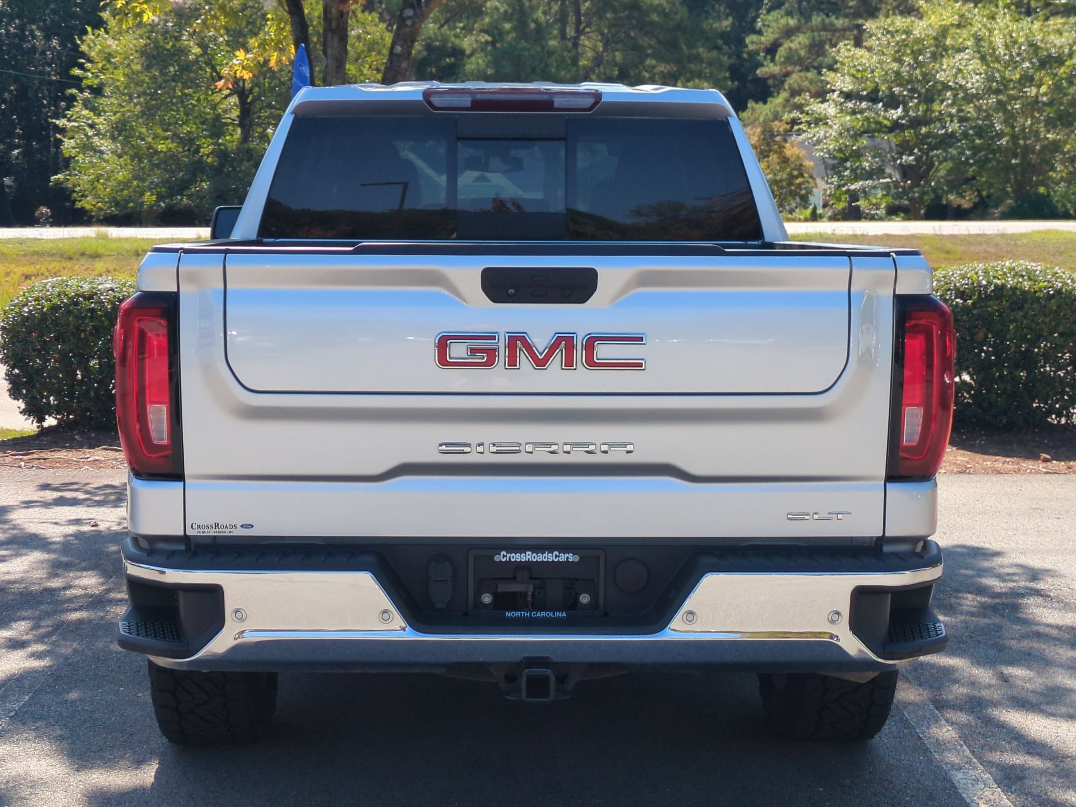 Used 2021 GMC Sierra 1500 SLT w/ SLT Premium Plus Package AWD/4WD image 4