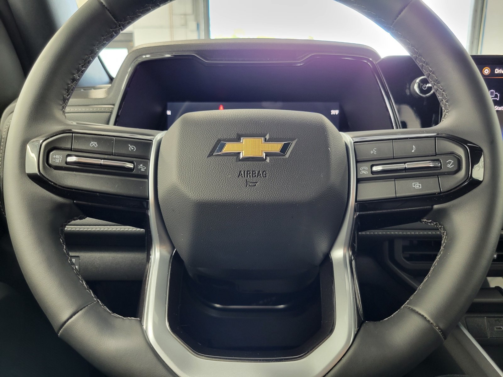 Used 2026 Chevrolet Colorado LT w/ Advanced Trailering Package AWD/4WD image 12