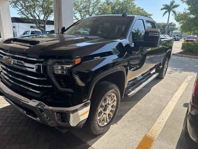 Used 2024 Chevrolet Silverado 2500 LTZ w/ LTZ Premium Package AWD/4WD image 6