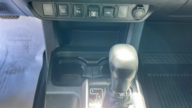 Used 2021 Toyota Tacoma SR5 RWD image 21