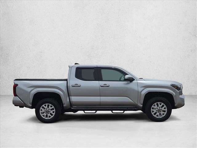 Used 2024 Toyota Tacoma SR5 AWD/4WD image 4