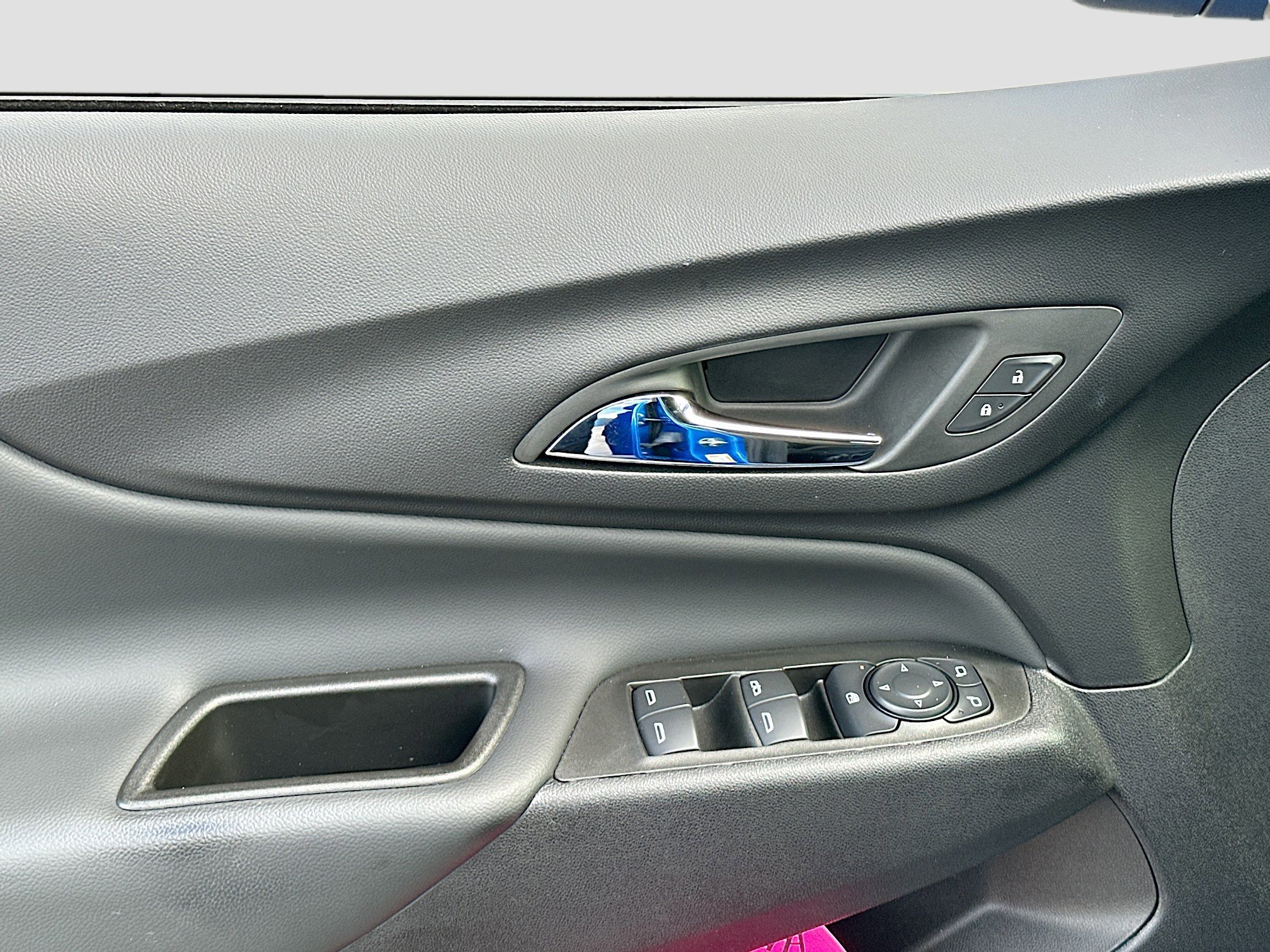 Used 2024 Chevrolet Equinox LT image 17