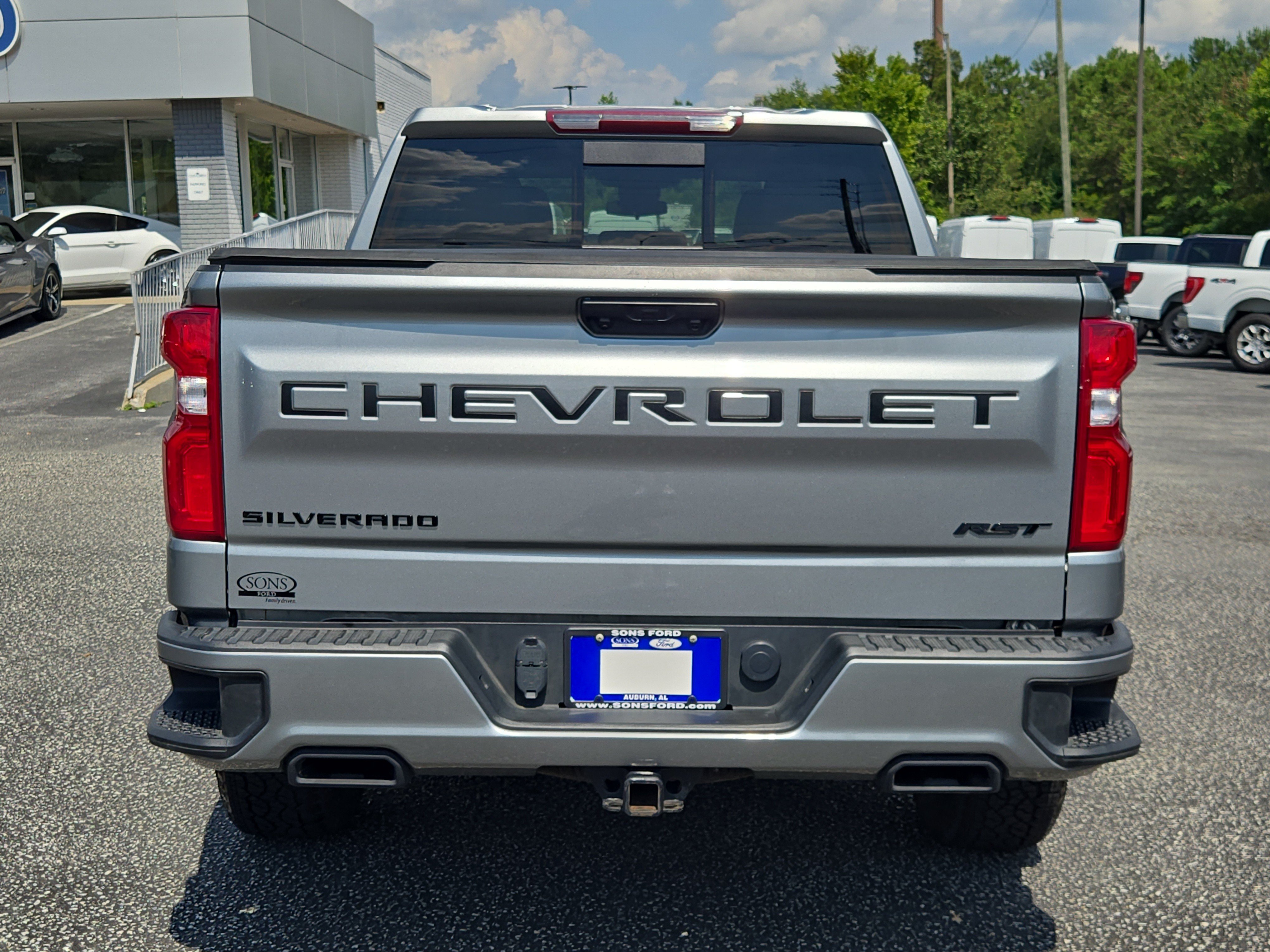 Used 2024 Chevrolet Silverado 1500 RST w/ Dark Appearance Package AWD/4WD image 8