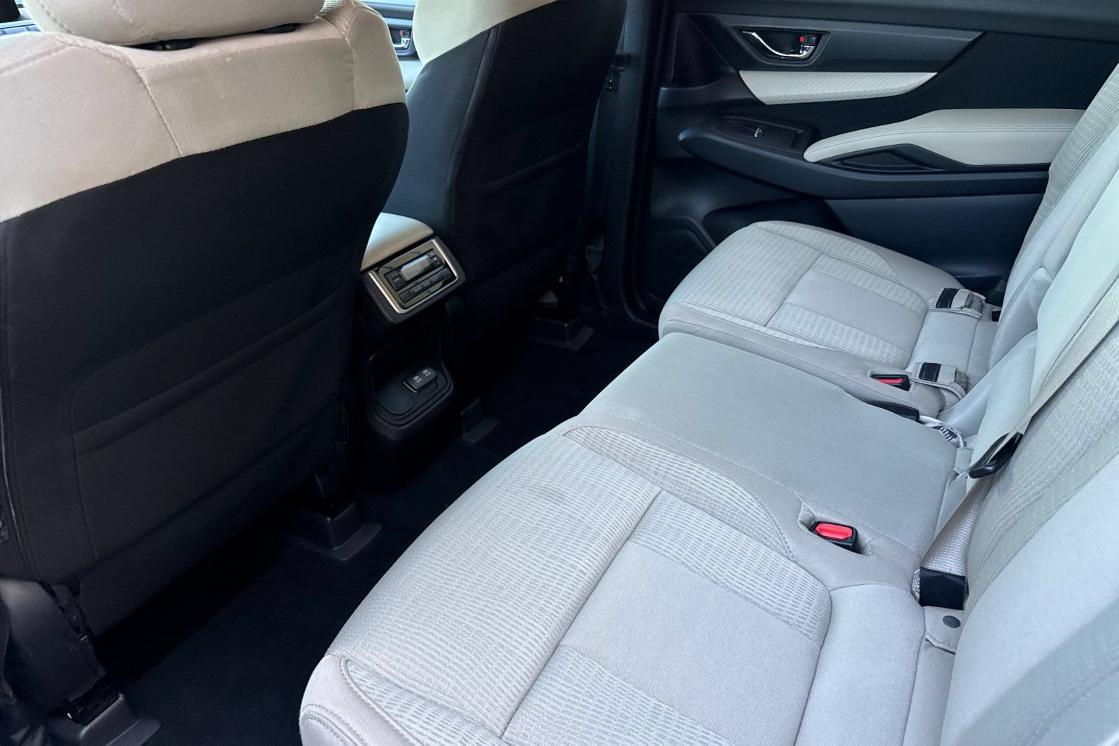 Used 2019 Subaru Ascent Premium w/ Popular Package #3 AWD/4WD image 6