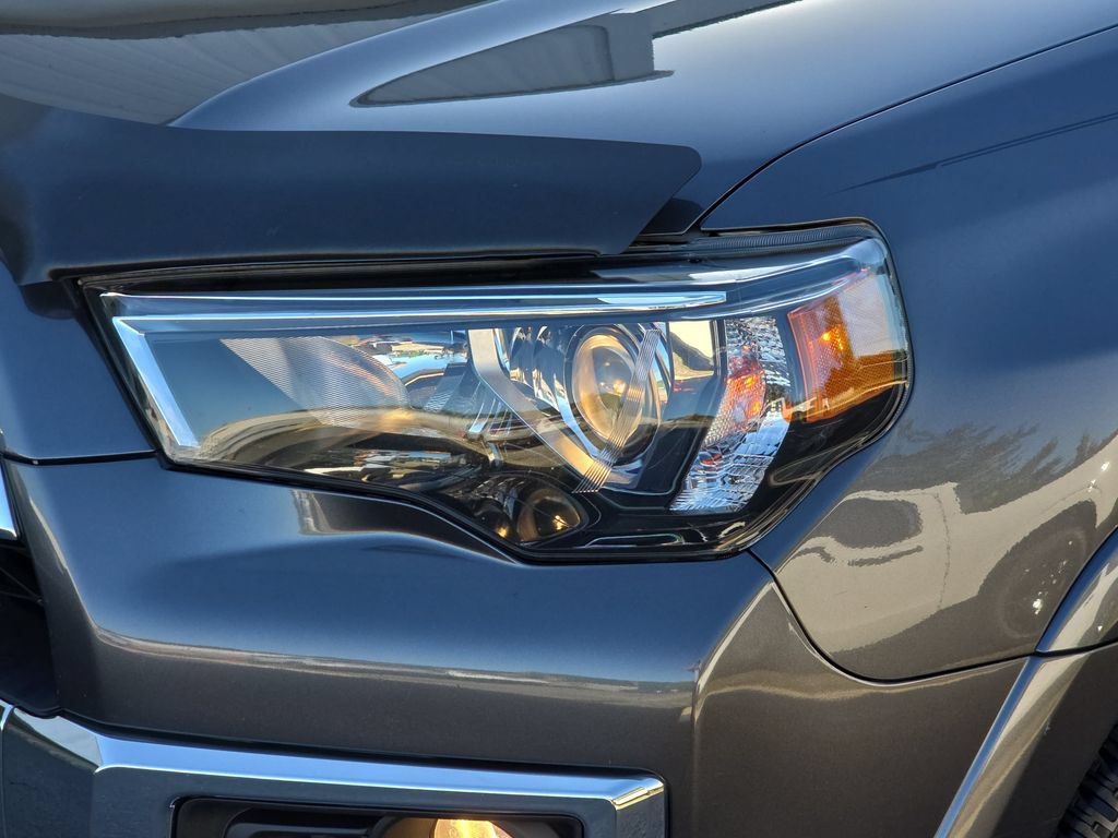 Used 2019 Toyota 4Runner Limited AWD/4WD image 28