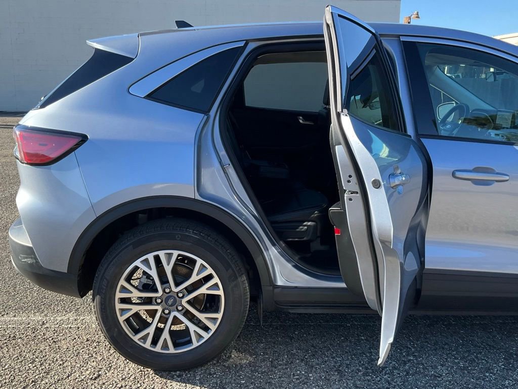 Certified 2022 Ford Escape SEL w/ Technology Package image 37