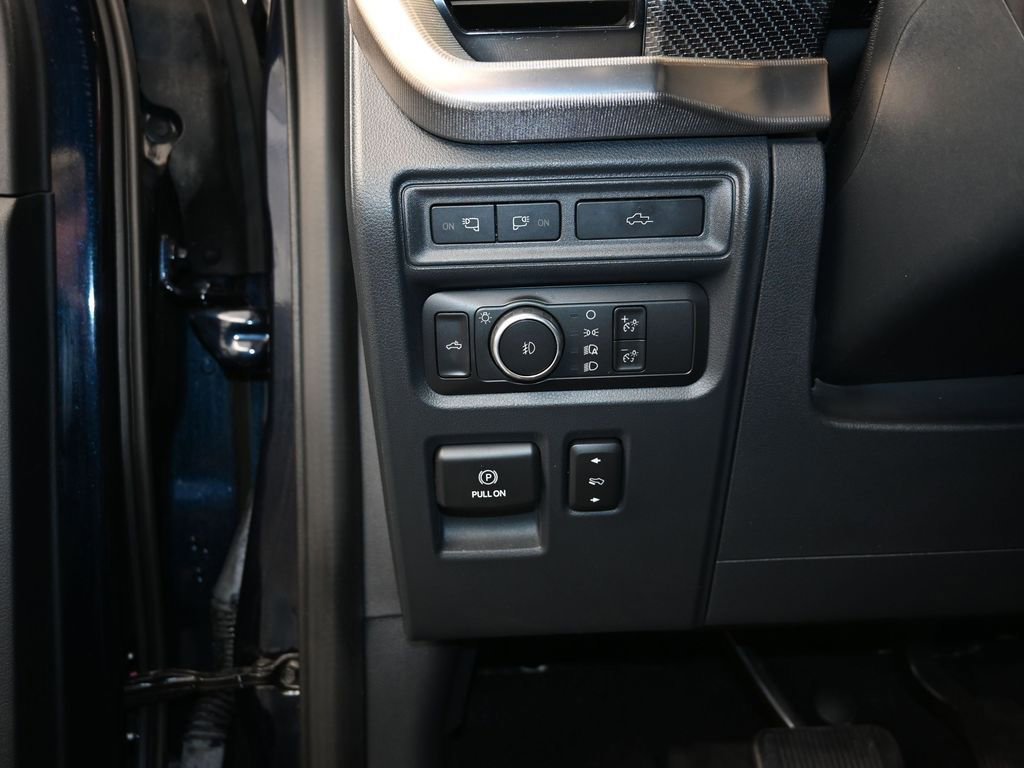 Certified 2022 Ford F150 Raptor w/ Equipment Group 801A High image 29