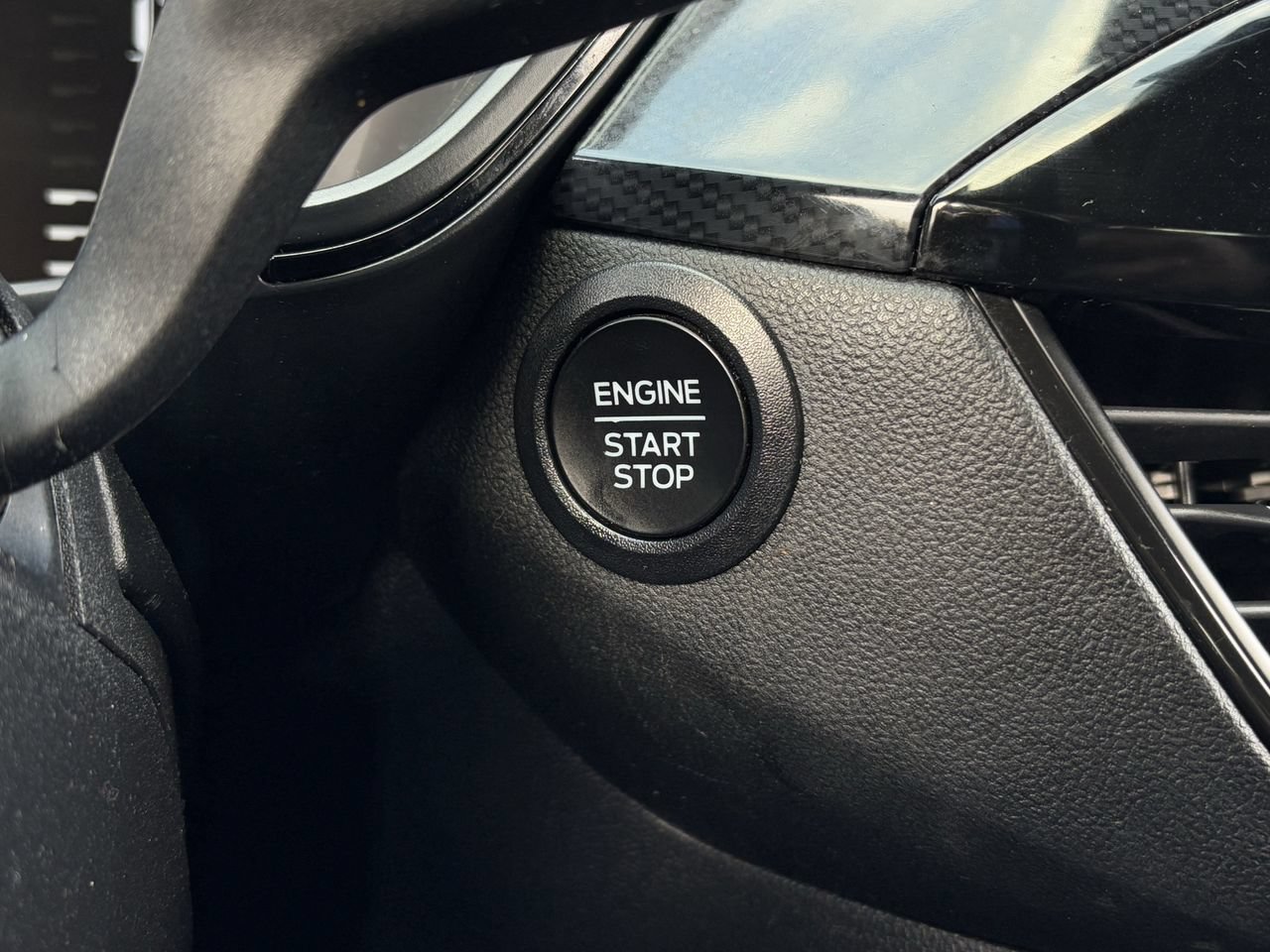 Certified 2023 Ford Escape ST-Line AWD/4WD image 19