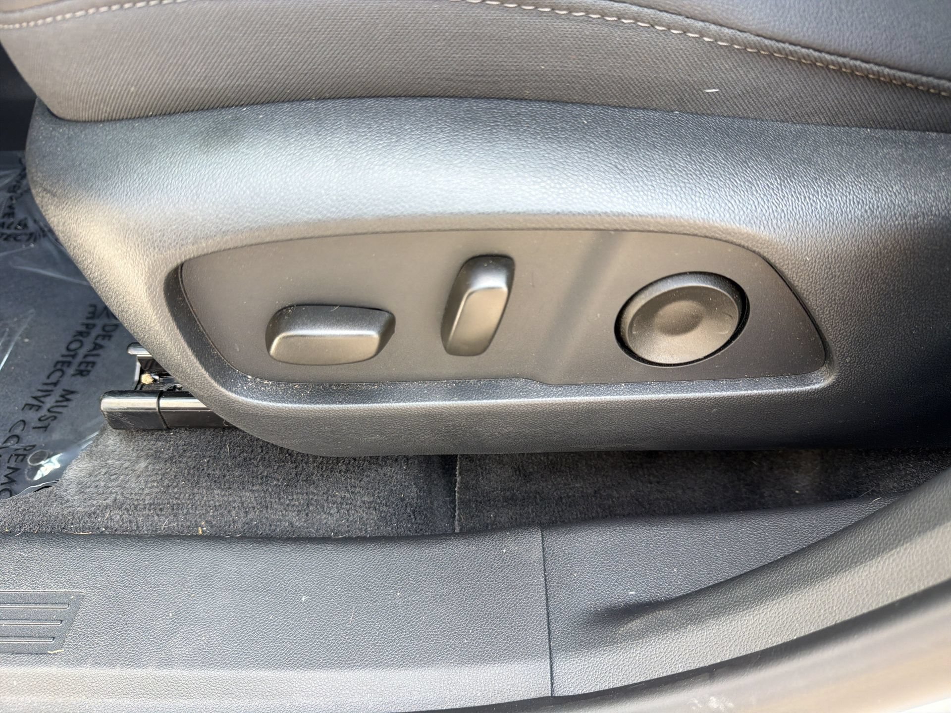 Used 2026 Chevrolet Equinox LT w/ Convenience Package II FWD image 21