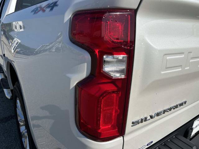 Used 2021 Chevrolet Silverado 1500 LTZ AWD/4WD image 10