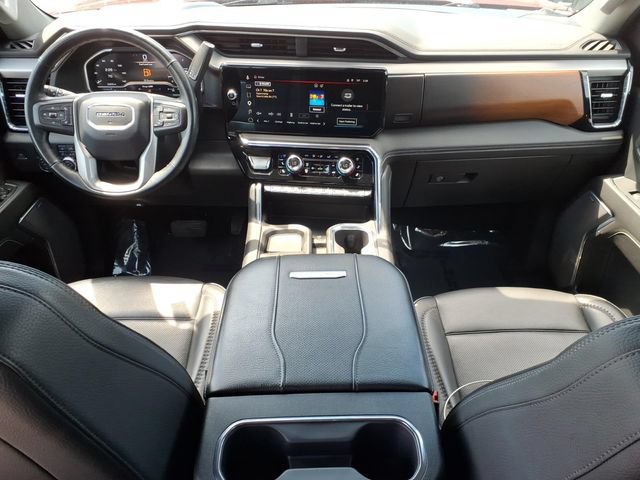 Used 2024 GMC Sierra 2500 Denali w/ Denali Reserve Package AWD/4WD image 12