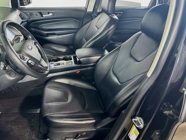 Certified 2019 Ford Edge Titanium w/ Cold Weather Package image 19