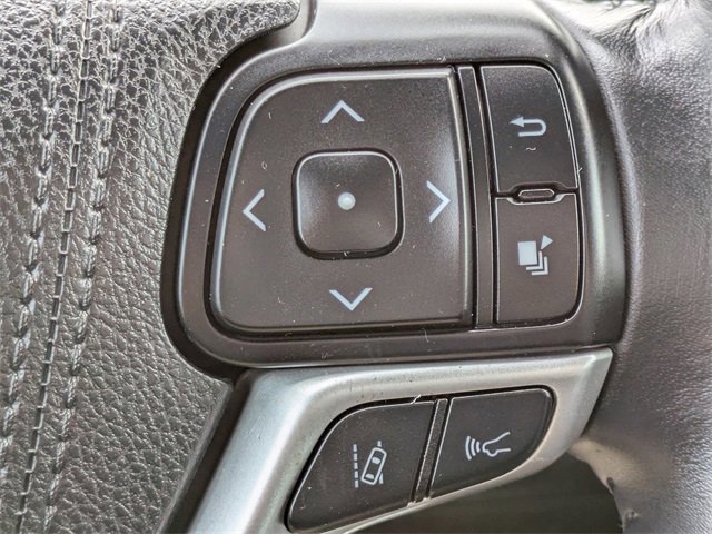 Used 2018 Toyota Highlander XLE image 26