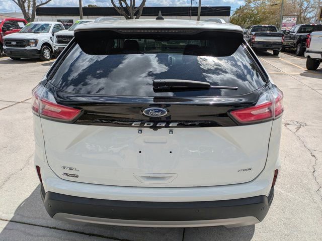 Certified 2022 Ford Edge SEL w/ Convenience Package AWD/4WD image 3