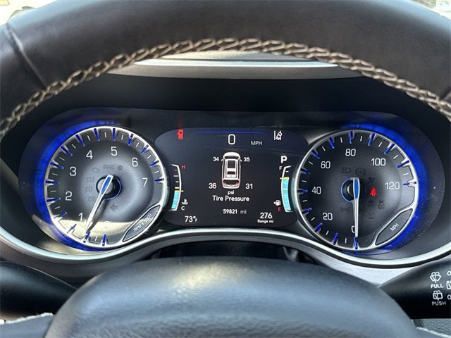 Used 2024 Chrysler Pacifica Touring-L image 40