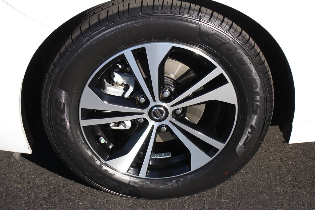 Used 2023 Nissan Sentra SV FWD image 14