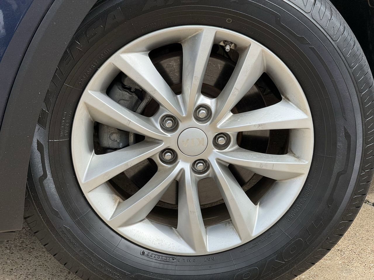 Used 2018 Kia Sorento LX image 9