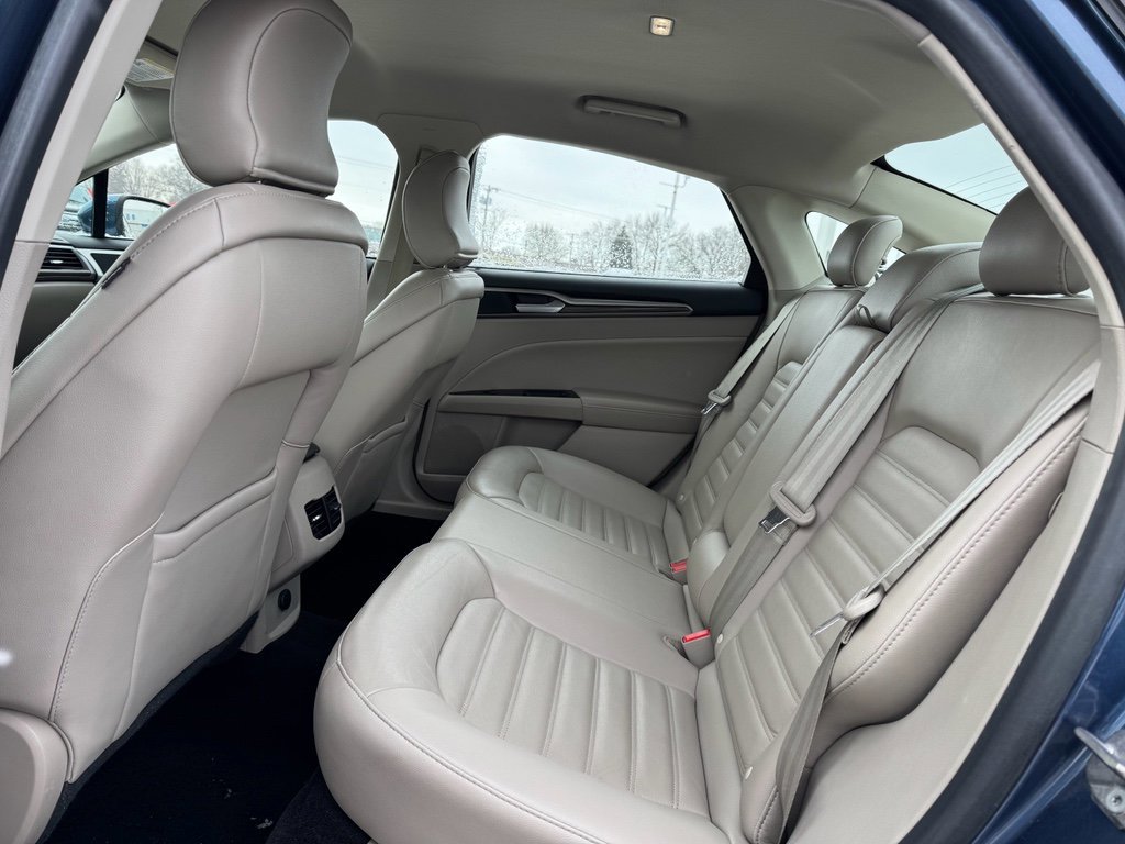 Certified 2018 Ford Fusion SE w/ Fusion SE Technology Package image 21