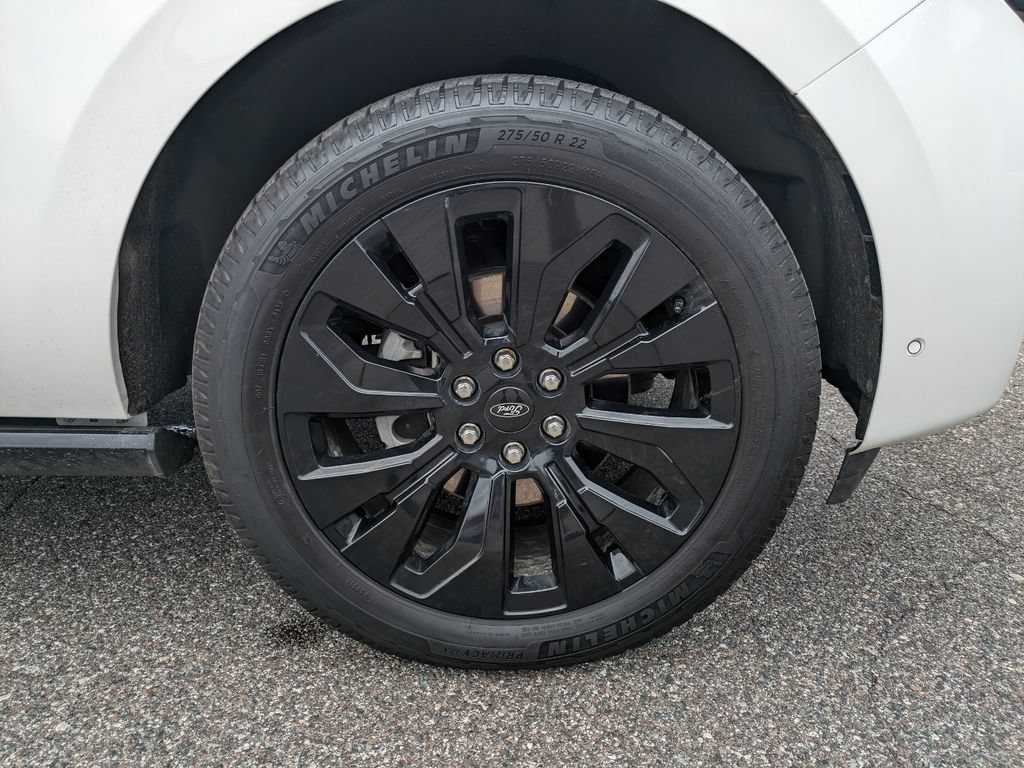 Certified 2025 Ford Expedition Platinum w/ Stealth Appearance Package AWD/4WD image 11