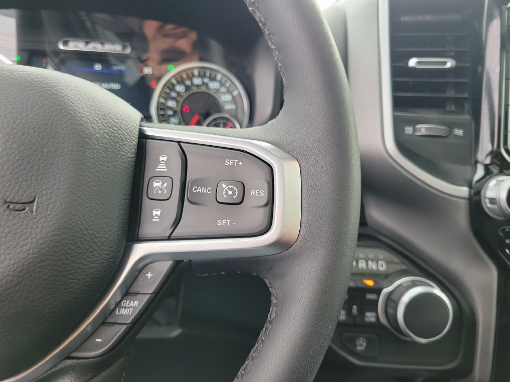 Used 2025 RAM 1500 Big Horn AWD/4WD image 27