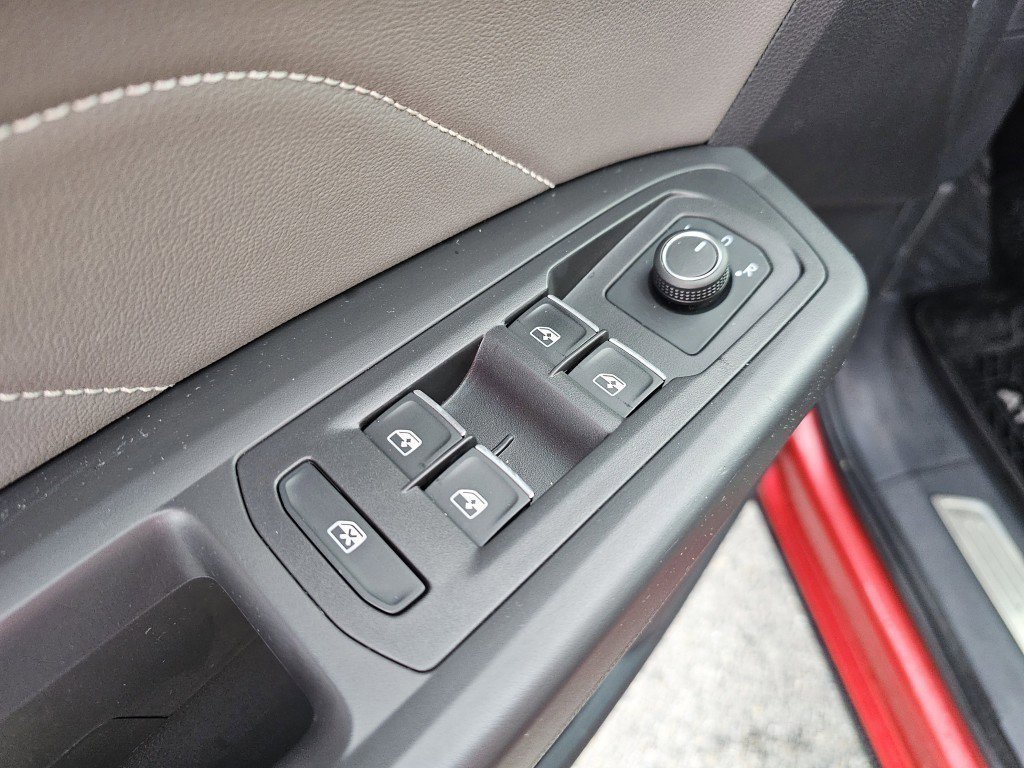 Used 2022 Volkswagen Atlas Cross Sport SEL R-Line image 29