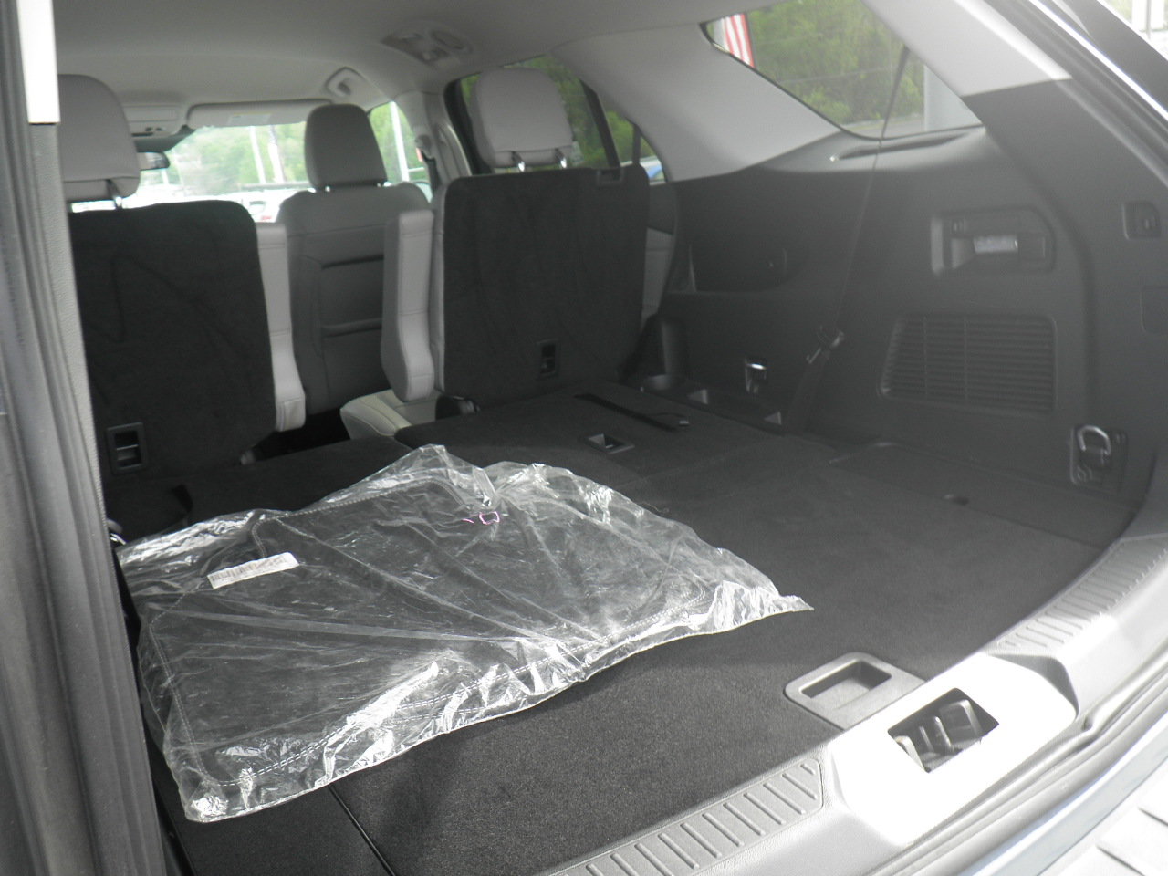Certified 2025 Ford Explorer Active w/ Active Comfort Package AWD/4WD image 22