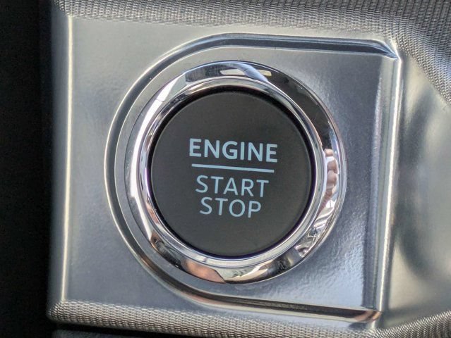 Certified 2025 Ford F150 Lariat w/ FX4 Off-Road Package AWD/4WD image 30