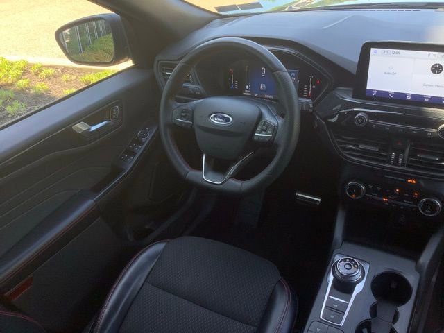 Certified 2024 Ford Escape ST-Line AWD/4WD image 16
