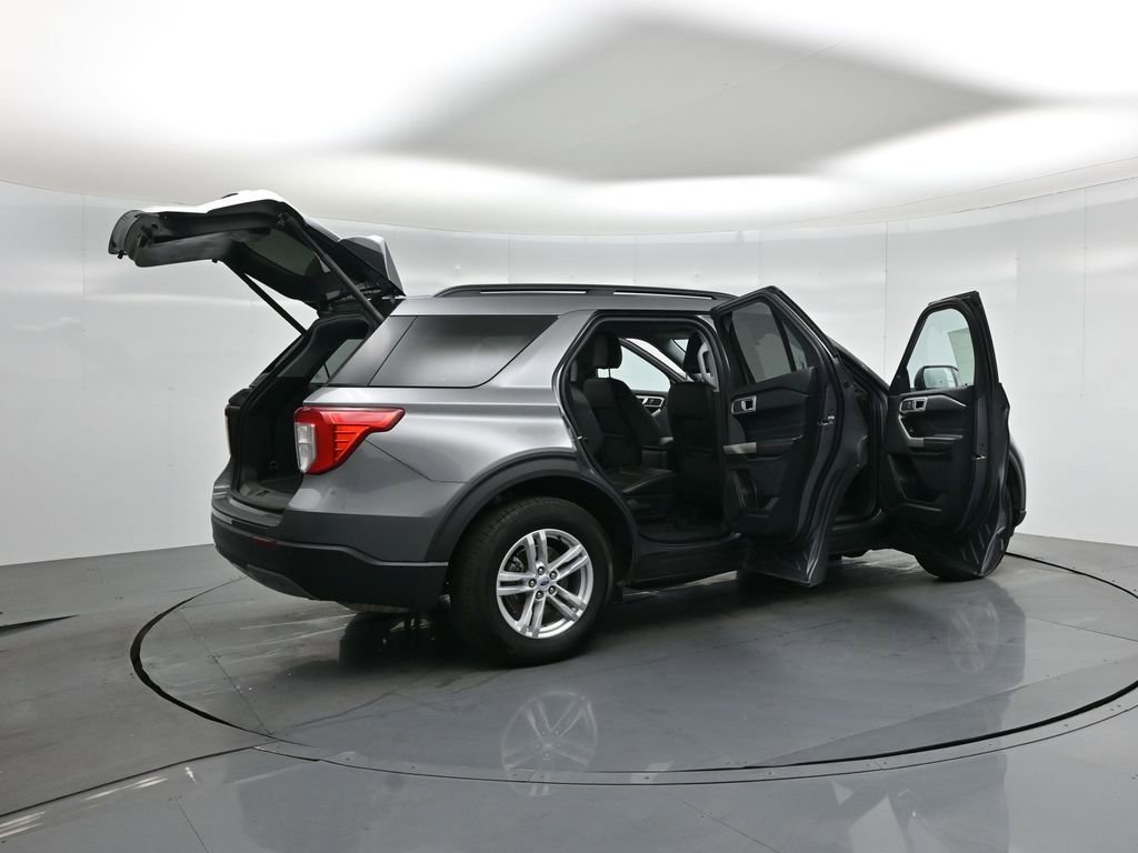 Certified 2023 Ford Explorer XLT w/ Equipment Group 202A image 6
