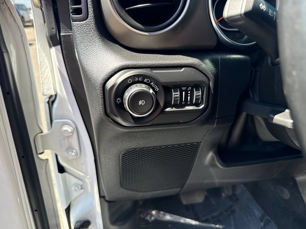 Used 2021 Jeep Wrangler Unlimited Sport AWD/4WD image 17