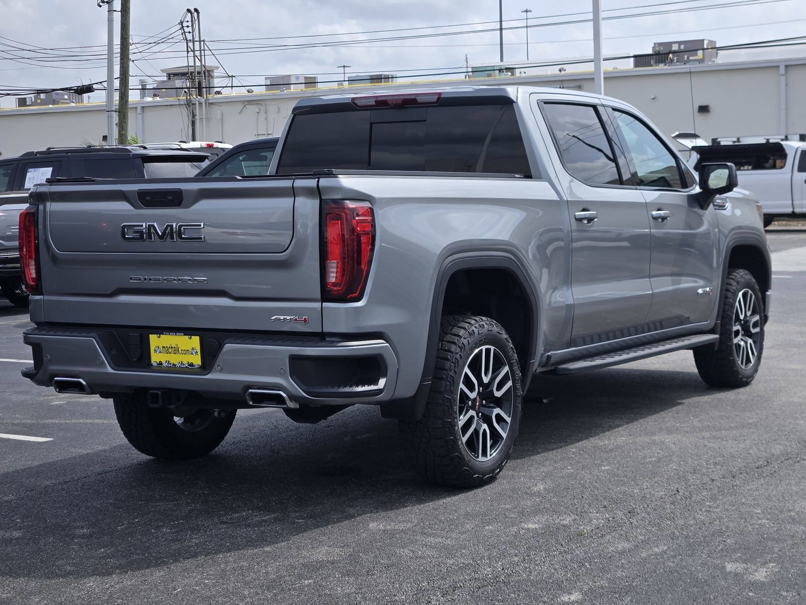 Used 2025 GMC Sierra 1500 AT4 w/ AT4 Premium Package image 3