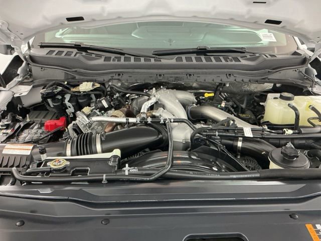 Certified 2025 Ford F450 Lariat w/ FX4 Off-Road Package image 33