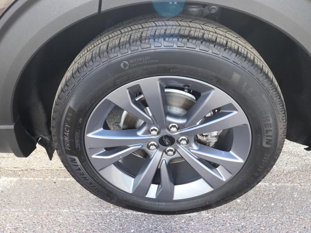 Certified 2023 Ford Explorer XLT w/ Equipment Group 202A image 26