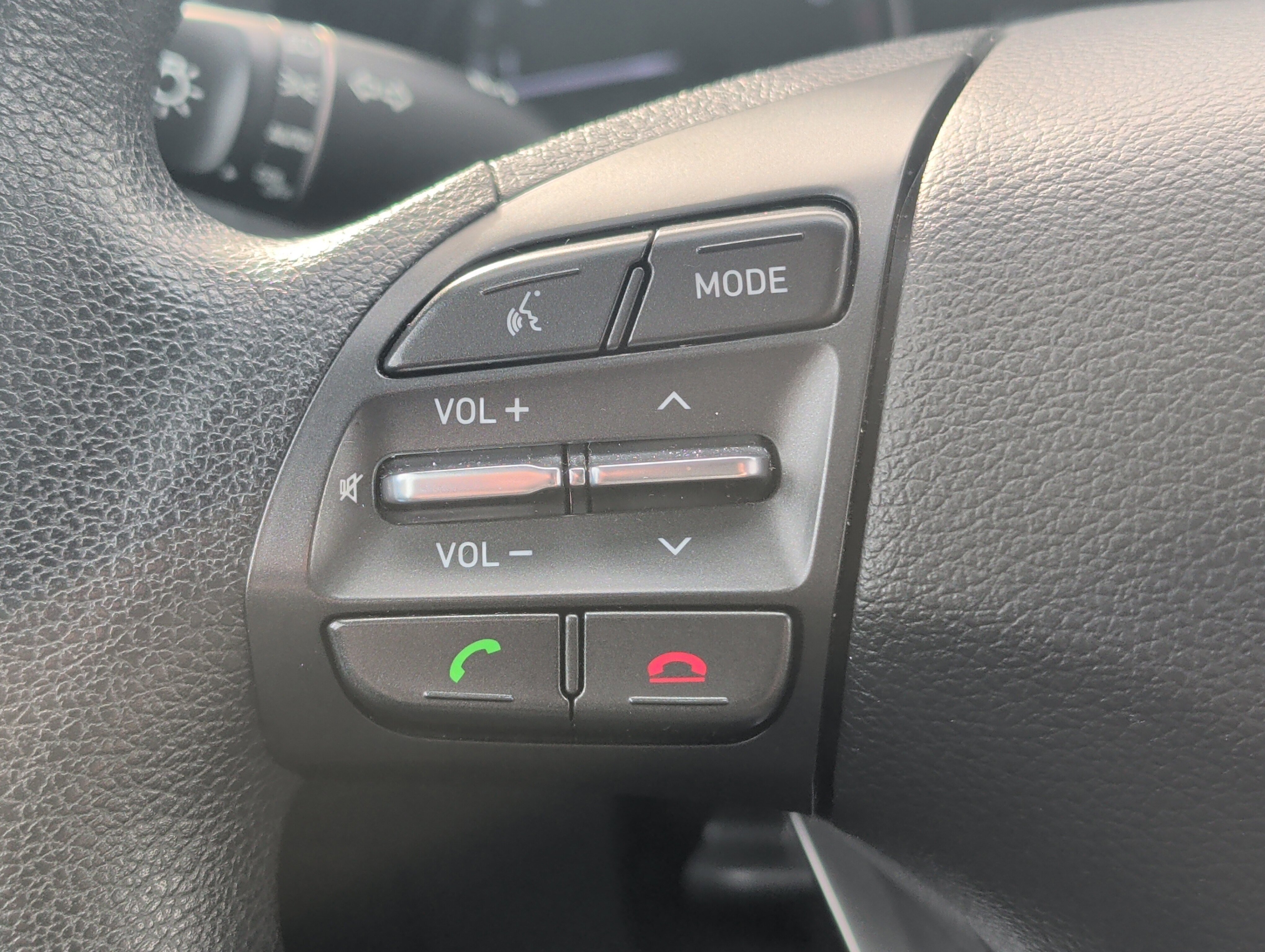 Used 2018 Hyundai Elantra GT image 27