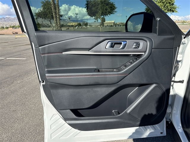Certified 2025 Ford Explorer ST-Line w/ Premium Package image 9