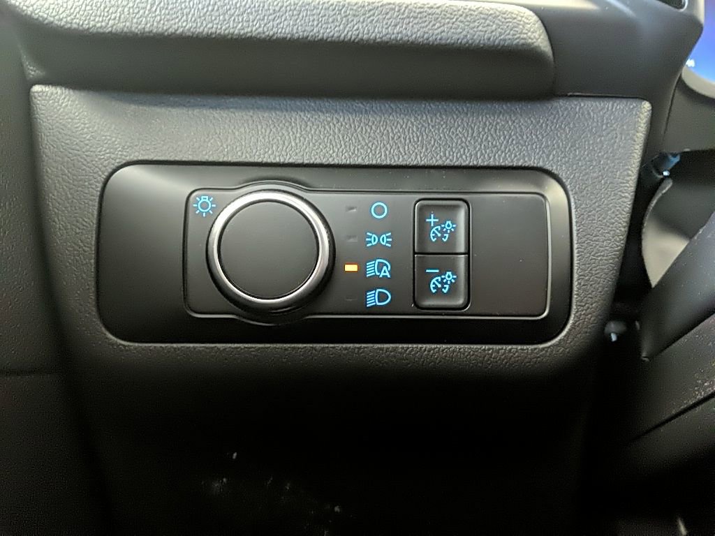 Certified 2025 Ford Escape ST-Line w/ Cold Weather Package image 24