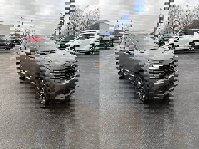 Used 2025 Nissan Kicks SV image 8