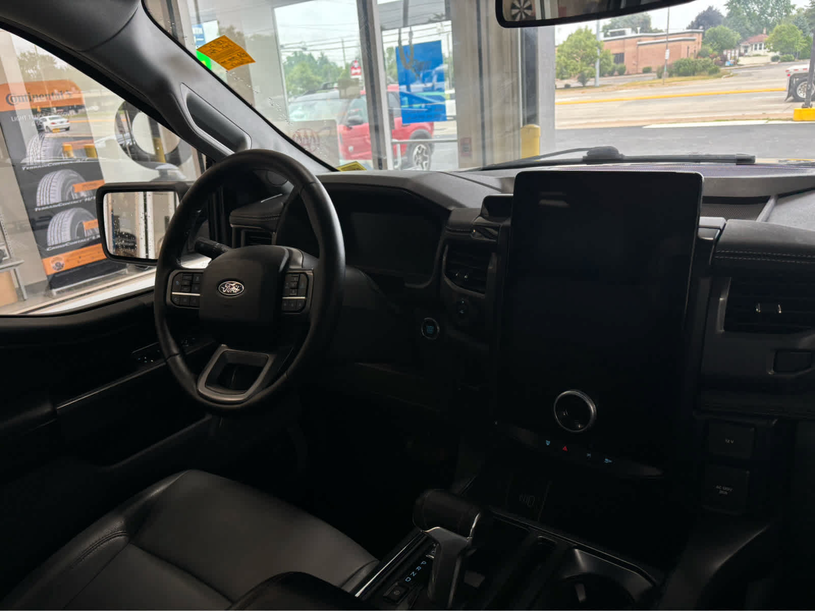 Certified 2025 Ford F150 Lightning Flash AWD/4WD image 13