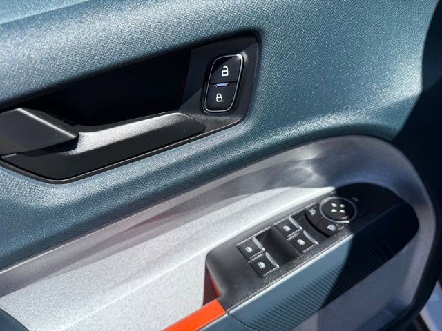 Certified 2022 Ford Maverick XLT image 11