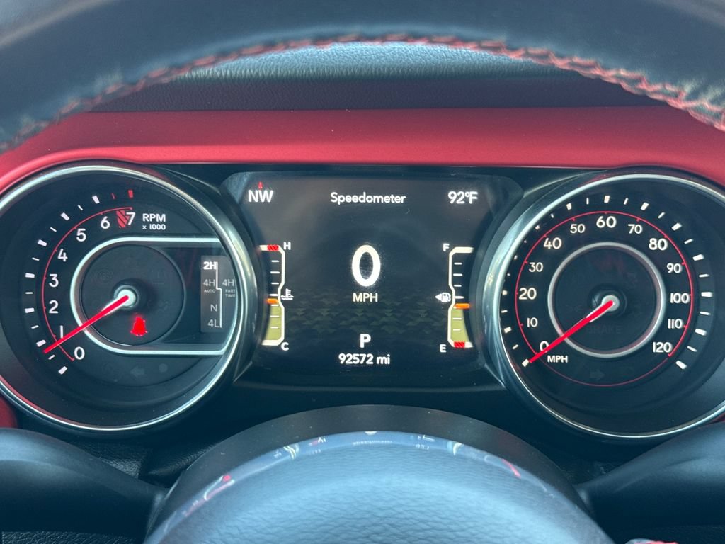 Used 2022 Jeep Gladiator Rubicon w/ LED Lighting Group AWD/4WD image 17
