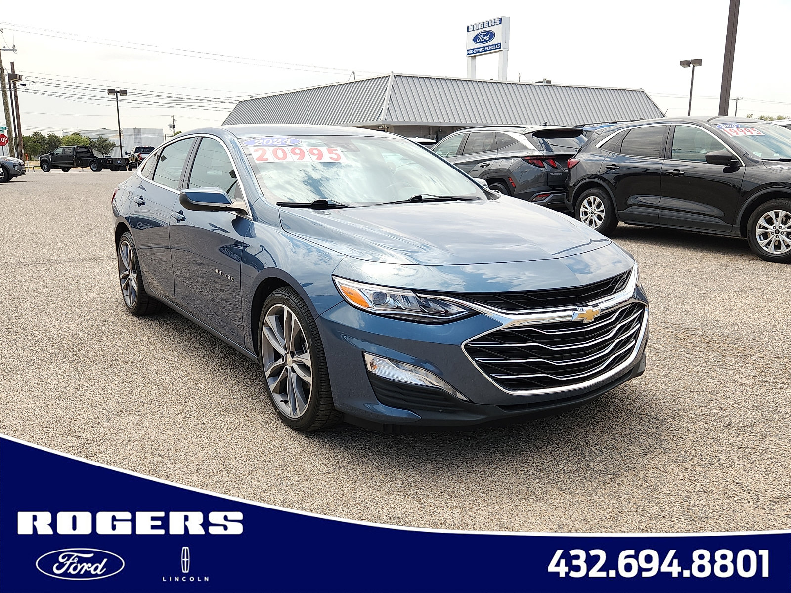 Used 2024 Chevrolet Malibu LT FWD image 1