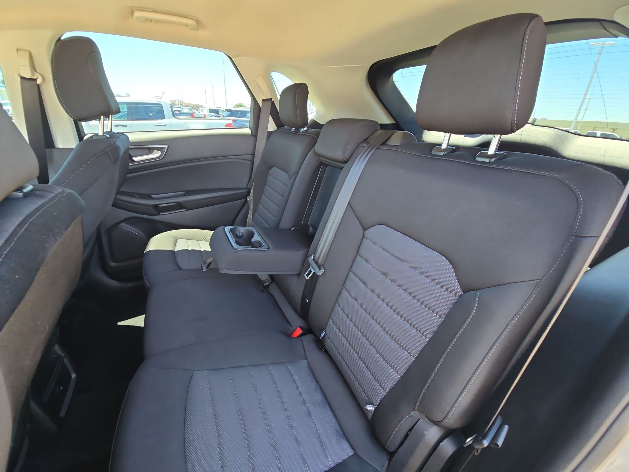 Certified 2024 Ford Edge SE w/ Black Appearance Package AWD/4WD image 51