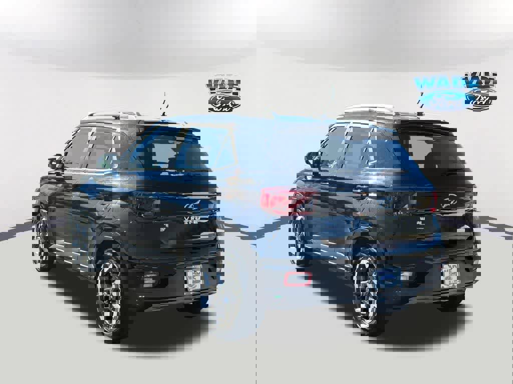 Used 2023 Hyundai Venue SEL image 7