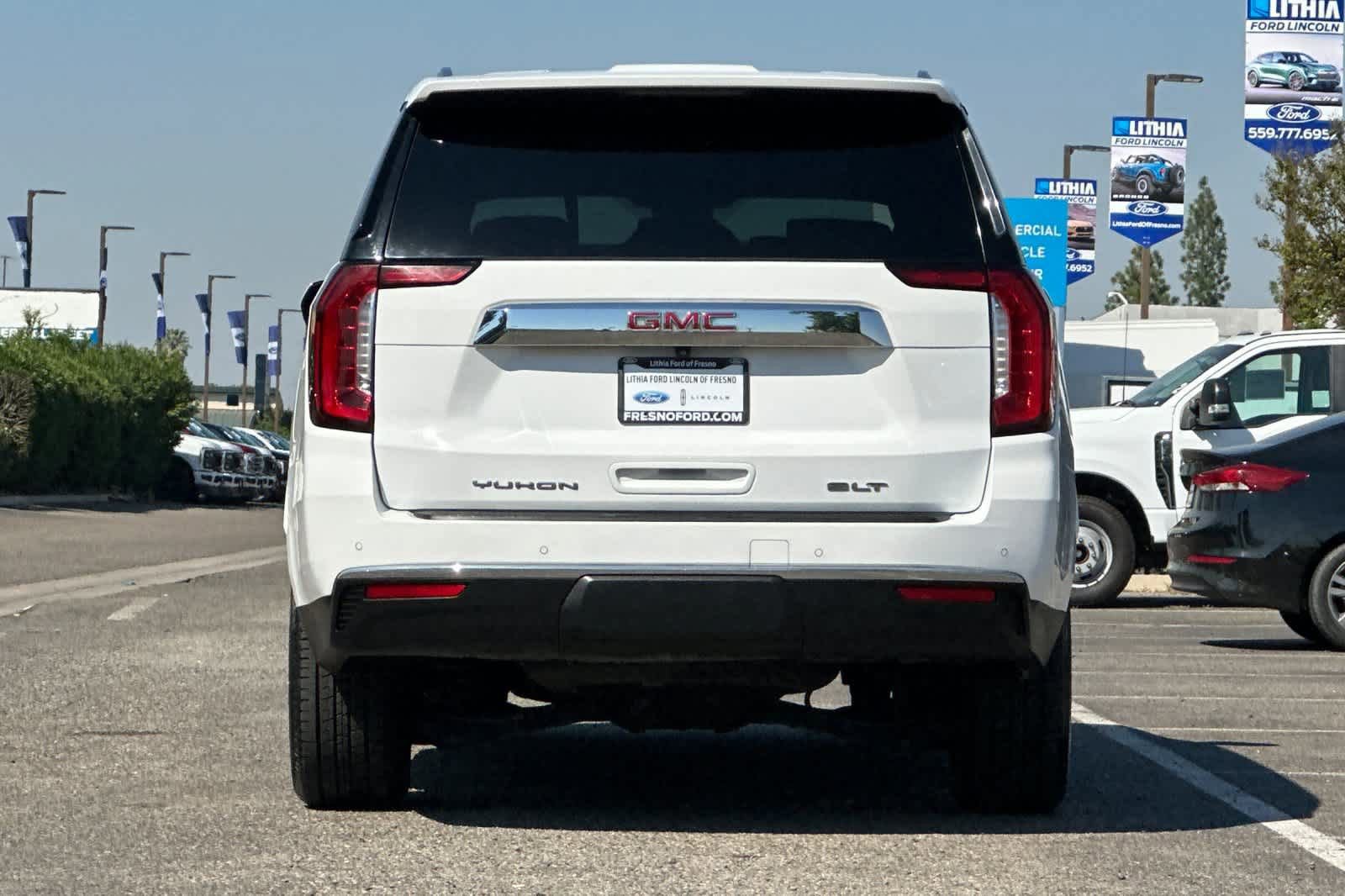 Used 2024 GMC Yukon XL SLT image 4