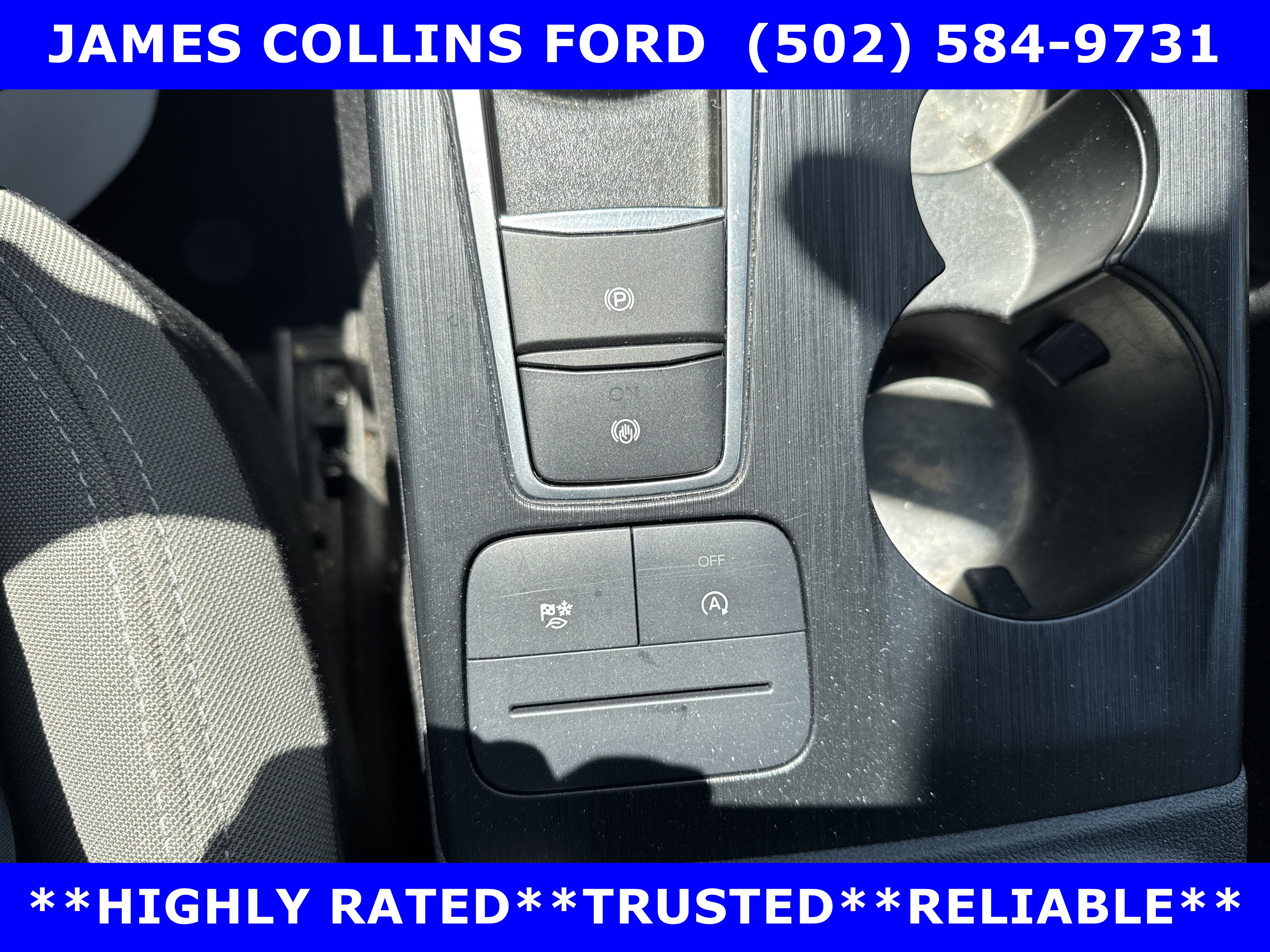 Certified 2022 Ford Escape SE w/ Cold Weather Package AWD/4WD image 33