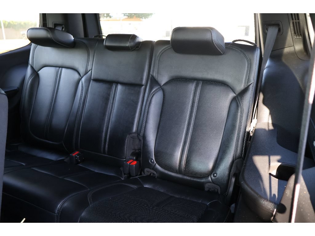 Used 2023 Jeep Wagoneer Series III w/ Preferred Equipment Group AWD/4WD image 23