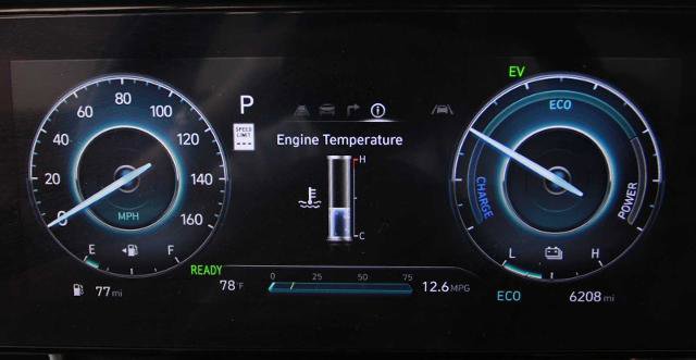 Used 2024 Hyundai Elantra Blue FWD image 9