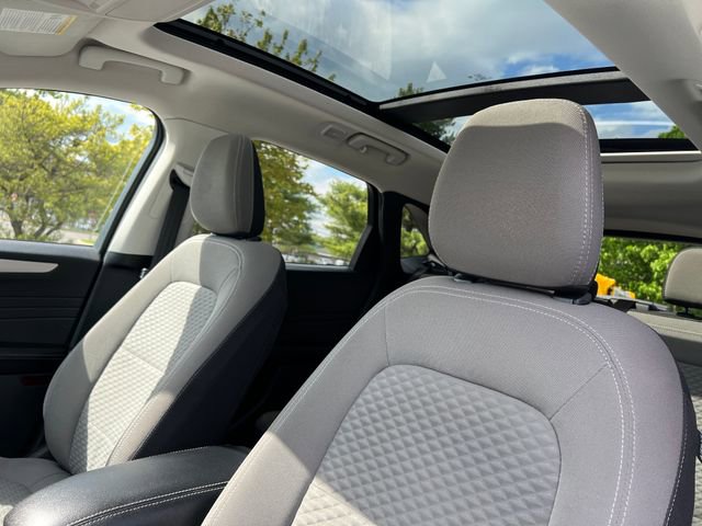 Certified 2022 Ford Escape SE w/ SE Sport Appearance Package AWD/4WD image 17