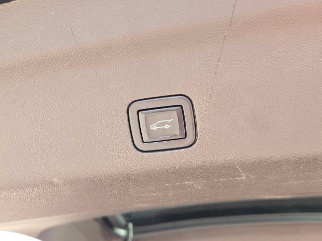Used 2022 GMC Yukon SLT w/ SLT Premium Package AWD/4WD image 18